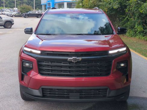 New 2027 Chevrolet Traverse LT w/ Midnight/Sport Edition FWD image 9