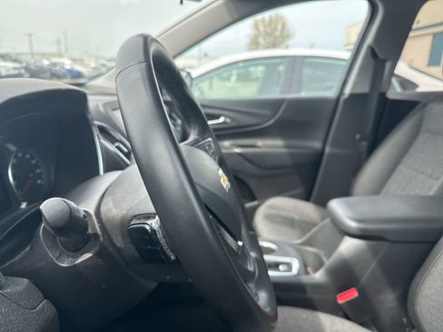 Used 2024 Chevrolet Equinox LT AWD/4WD image 32