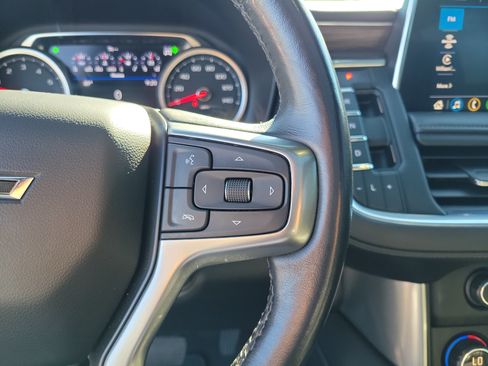 Used 2021 Chevrolet Tahoe Z71 w/ Z71 Off-Road Package AWD/4WD image 23