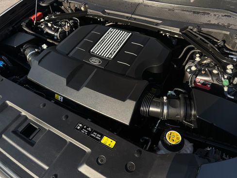 Used 2023 Land Rover Defender 110 image 76