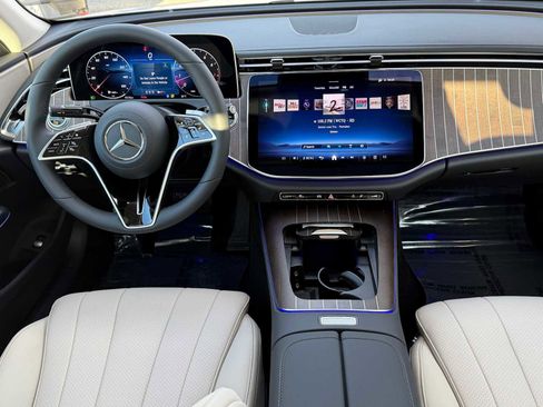 Certified 2025 Mercedes-Benz E 350 4MATIC Sedan image 12