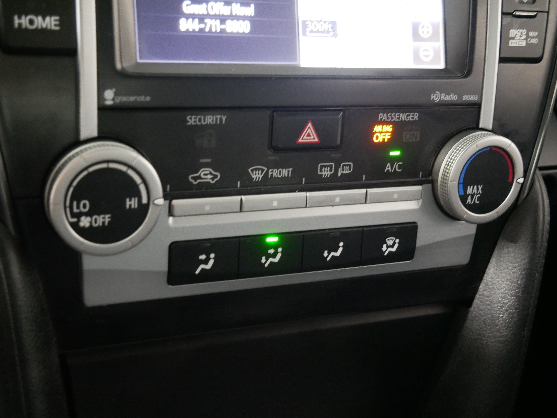 Used 2014 Toyota Camry SE FWD image 23