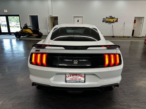 Used 2018 Ford Mustang GT w/ GT Performance Package RWD image 7