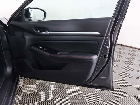 Used 2025 Nissan Altima 2.5 SR image 20