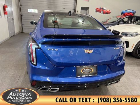 Used 2022 Cadillac CT4 V RWD image 4