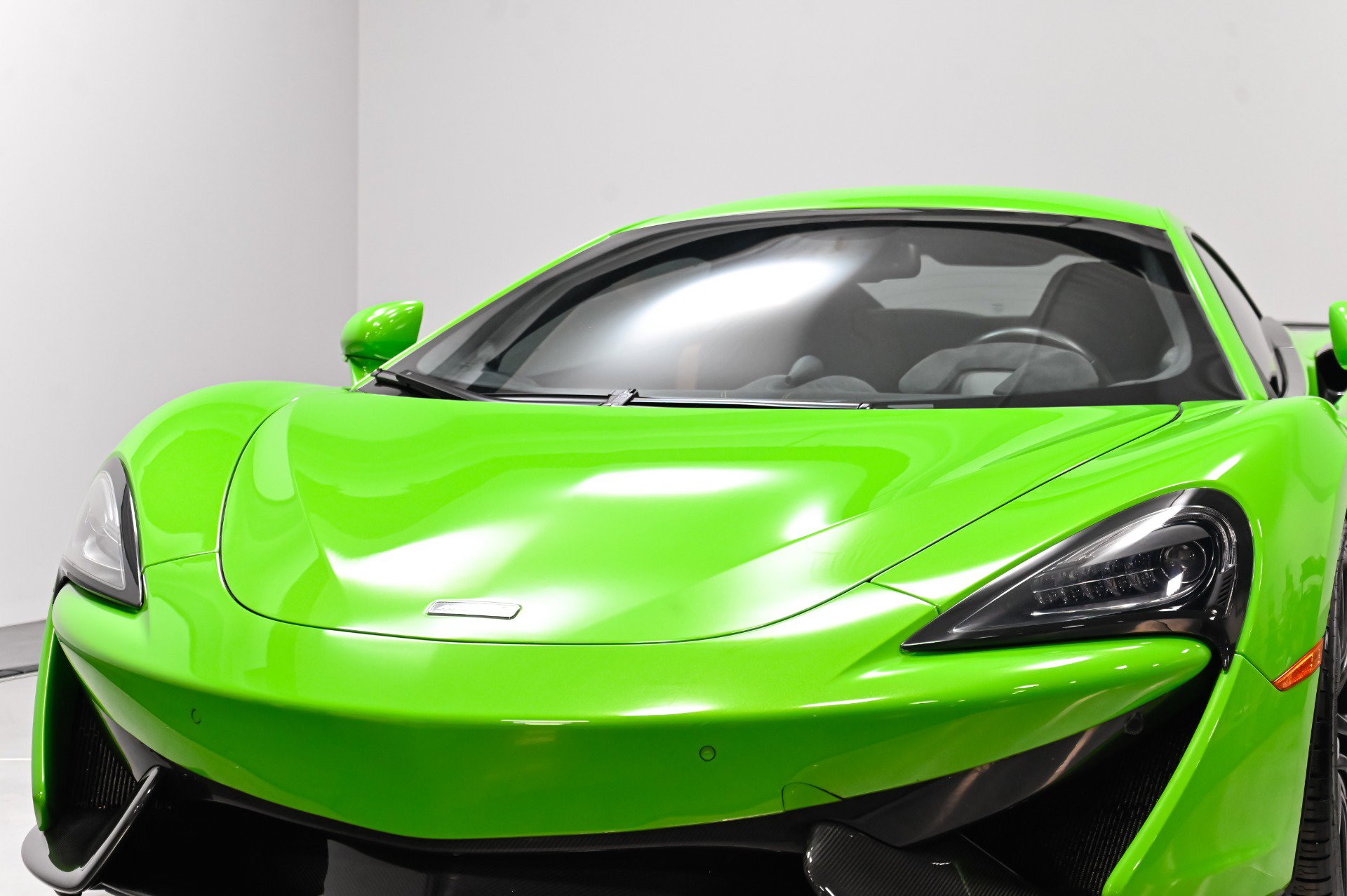 Used 2016 McLaren 570S Coupe RWD image 55