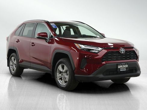 Used 2025 Toyota RAV4 XLE w/ Convenience Package image 7