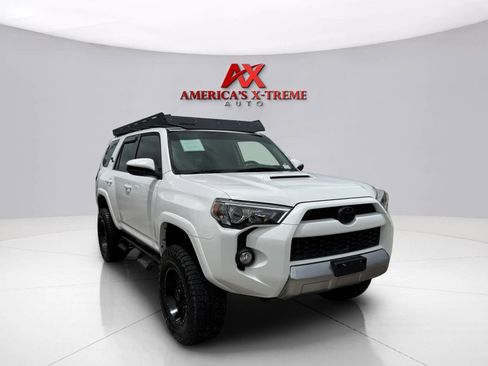 Used 2019 Toyota 4Runner TRD Off-Road AWD/4WD image 7