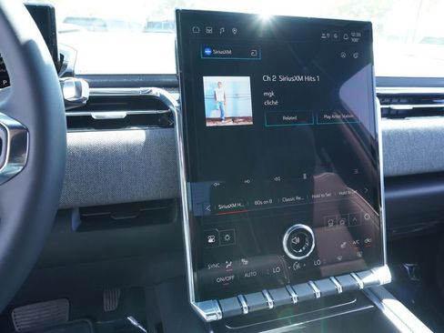 New 2026 GMC Sierra EV Elevation image 19