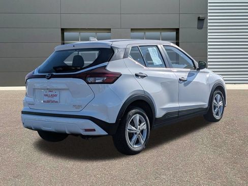 Used 2023 Nissan Kicks S FWD image 5