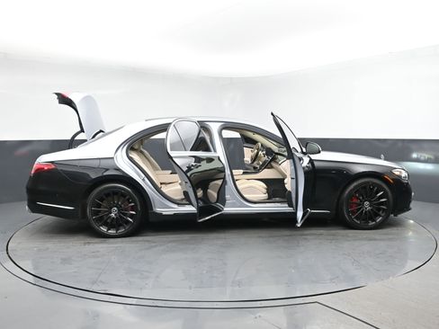 Used 2021 Mercedes-Benz S 580 S 580 image 24