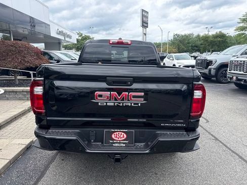 New 2026 GMC Canyon Denali w/ LPO, Denali Black Edition AWD/4WD image 6