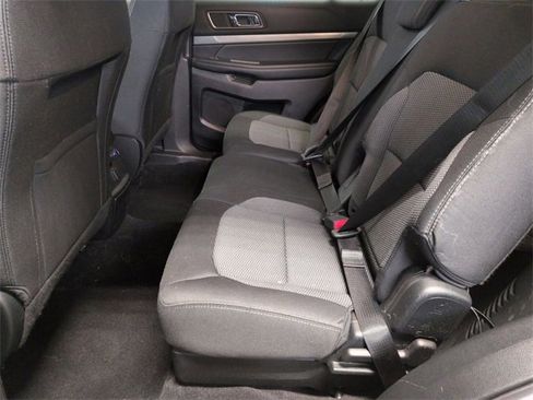 Used 2018 Ford Explorer XLT w/ Equipment Group 201A image 25