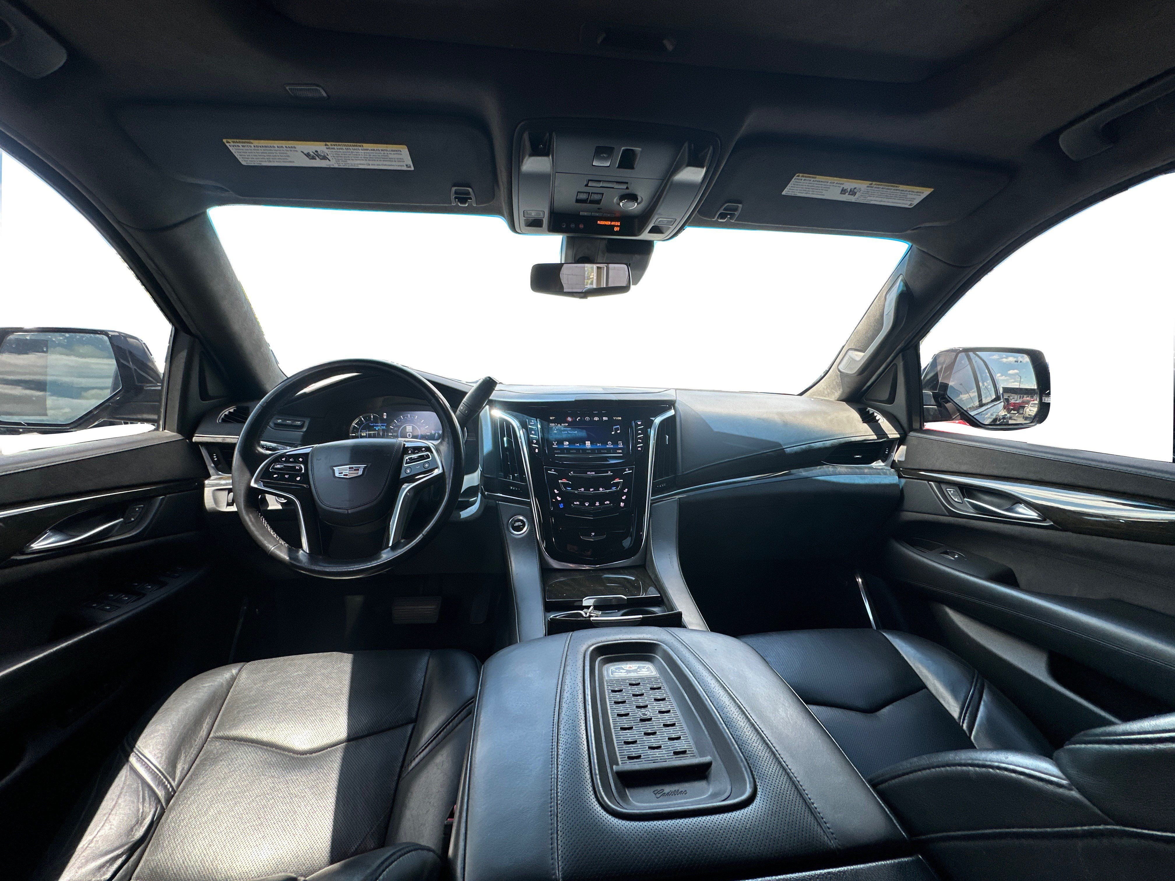 Used 2017 Cadillac Escalade Platinum AWD/4WD image 12