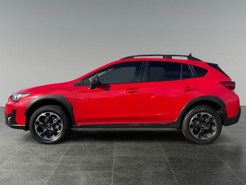 Used 2023 Subaru Crosstrek 2.0i AWD/4WD image 2