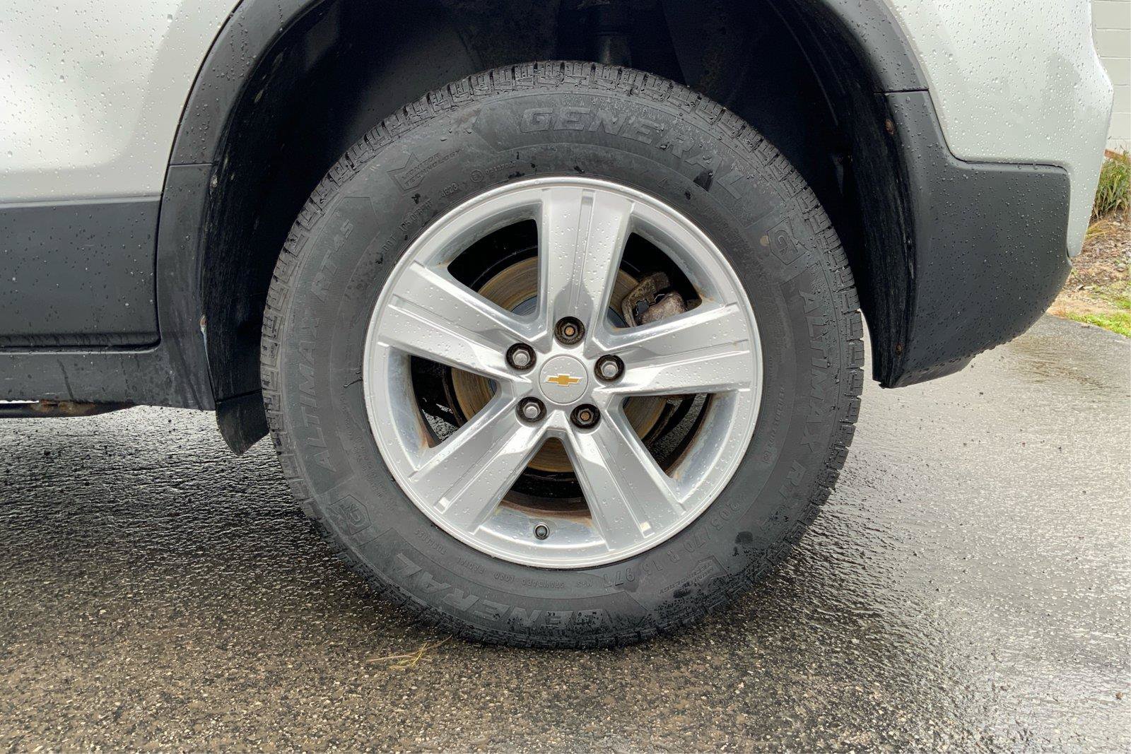 Used 2018 Chevrolet Trax LS AWD/4WD image 28