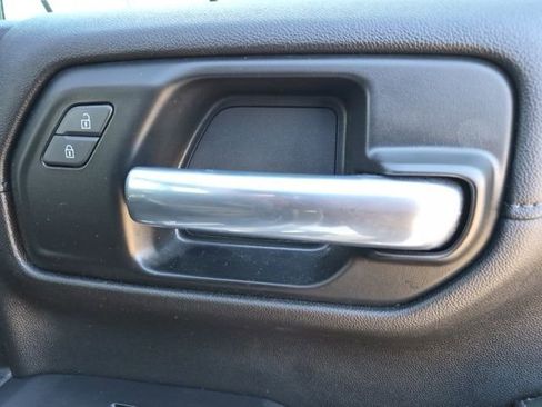 Used 2021 Chevrolet Silverado 1500 High Country w/ Technology Package image 39