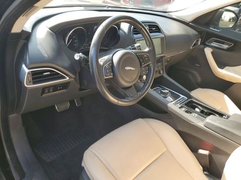Used 2019 Jaguar F-PACE Premium image 20
