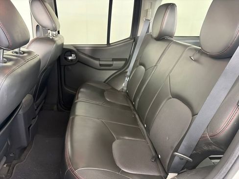 Used 2012 Nissan Xterra PRO-4X w/ Pro-4x Leather Pkg image 13