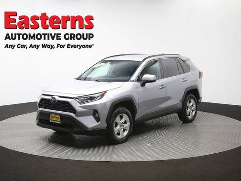 Used 2021 Toyota RAV4 XLE w/ XLE Grade Weather Package AWD/4WD image 57