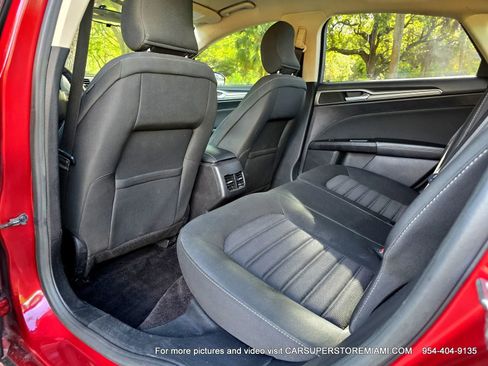 Used 2017 Ford Fusion SE image 21