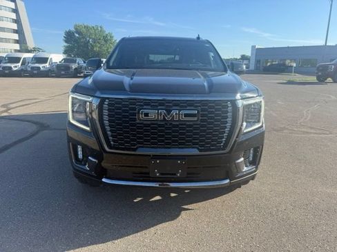 Used 2024 GMC Yukon XL Denali Ultimate AWD/4WD image 7