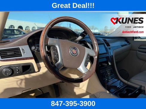 Used 2007 Cadillac Escalade AWD w/ Information Package image 32