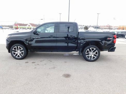 Used 2024 Chevrolet Colorado Z71 w/ Z71 Convenience Package 2 image 10