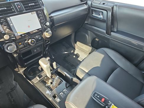 Used 2023 Toyota 4Runner TRD Off-Road Premium w/ Moonroof Package AWD/4WD image 25