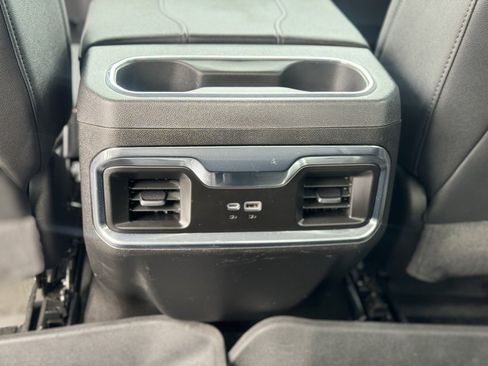 Used 2024 GMC Sierra 2500 SLT w/ SLT Convenience Package image 24