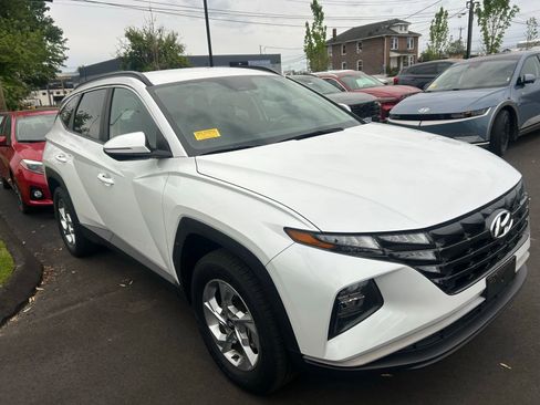 Used 2022 Hyundai Tucson SEL w/ Cargo Package AWD/4WD image 2