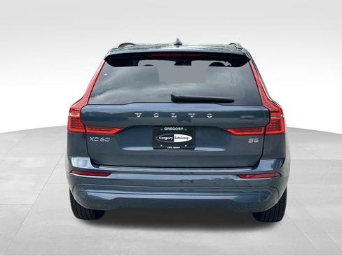 Used 2023 Volvo XC60 B5 Core w/ Protection Package Premier FWD image 8