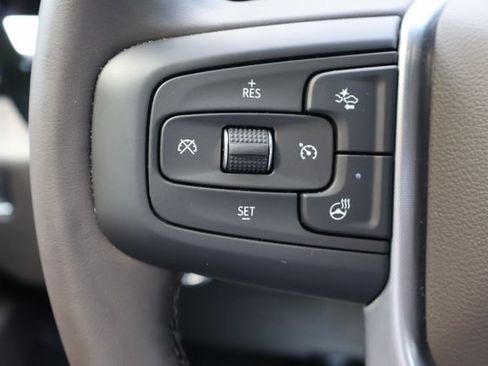 New 2026 GMC Sierra 1500 SLE w/ Preferred Package AWD/4WD image 8