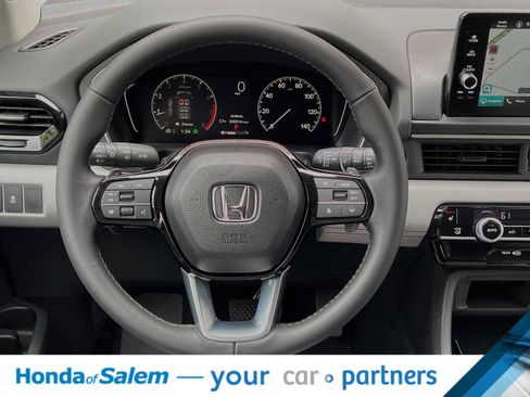 New 2025 Honda Pilot Touring image 14