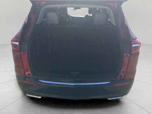 Used 2018 Buick Enclave Essence FWD image 13