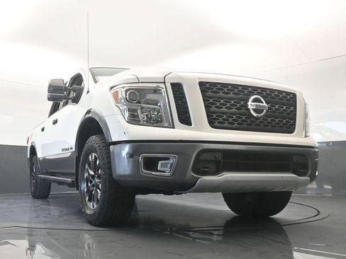 Used 2018 Nissan Titan PRO-4X w/ Pro-4x Convenience Package image 71