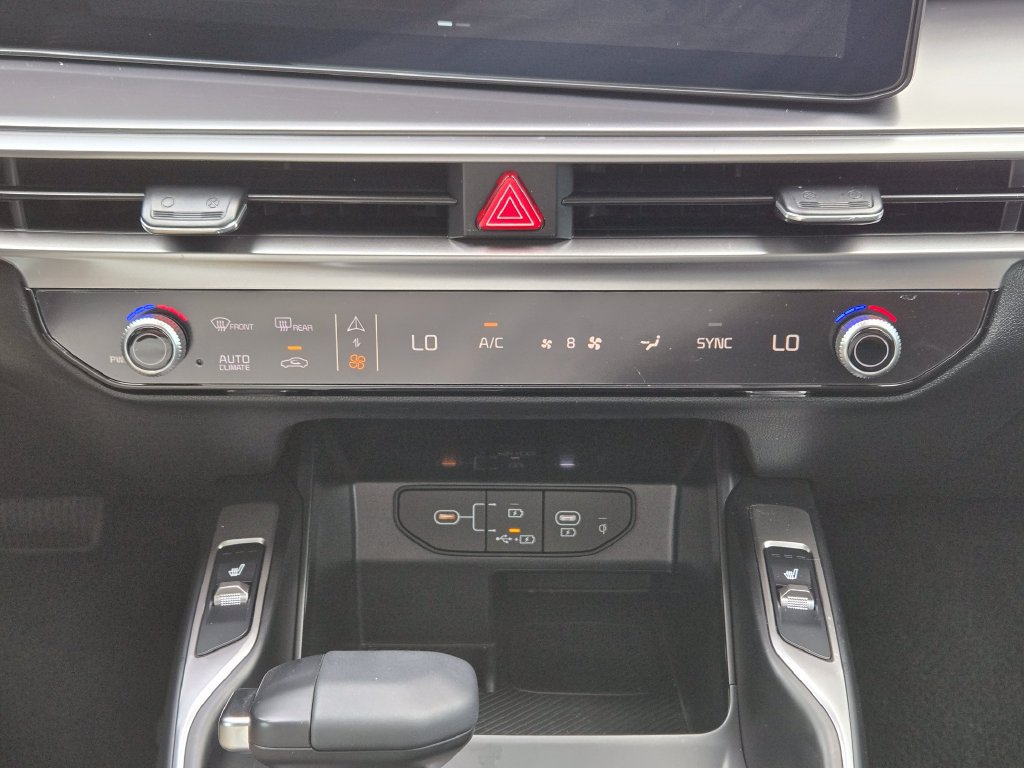 New 2026 Kia Sorento S FWD image 14