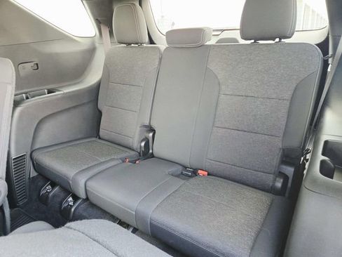 Used 2026 Chevrolet Traverse LT w/ Midnight/Sport Edition image 10