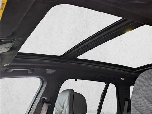 New 2026 BMW X5 M60i image 15