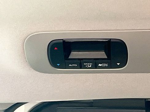 Used 2024 Honda Odyssey EX-L image 25