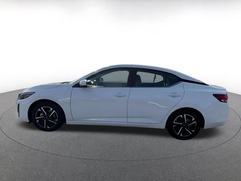 Used 2025 Nissan Sentra SV FWD image 8