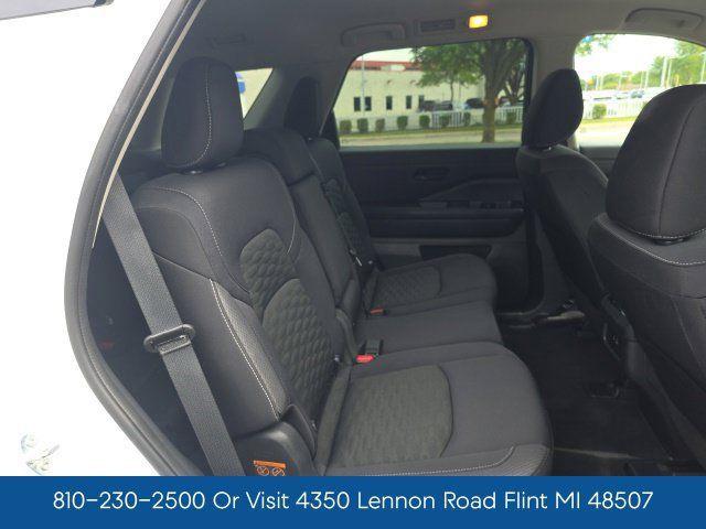 Used 2024 Nissan Pathfinder SV FWD image 22