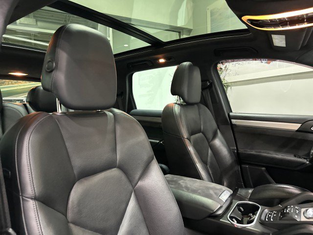 Used 2014 Porsche Cayenne GTS AWD/4WD image 51