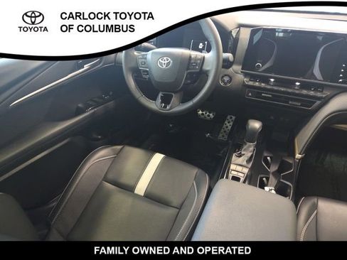 Used 2025 Toyota Camry SE w/ Convenience Package FWD image 17