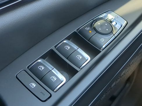 New 2026 Kia Carnival SX Prestige FWD image 28