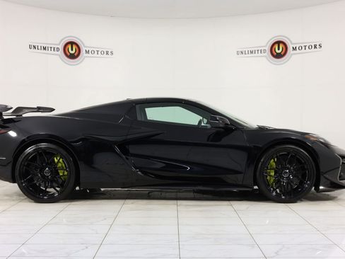 Used 2023 Chevrolet Corvette Z06 w/ Z07 Performance Package RWD image 37