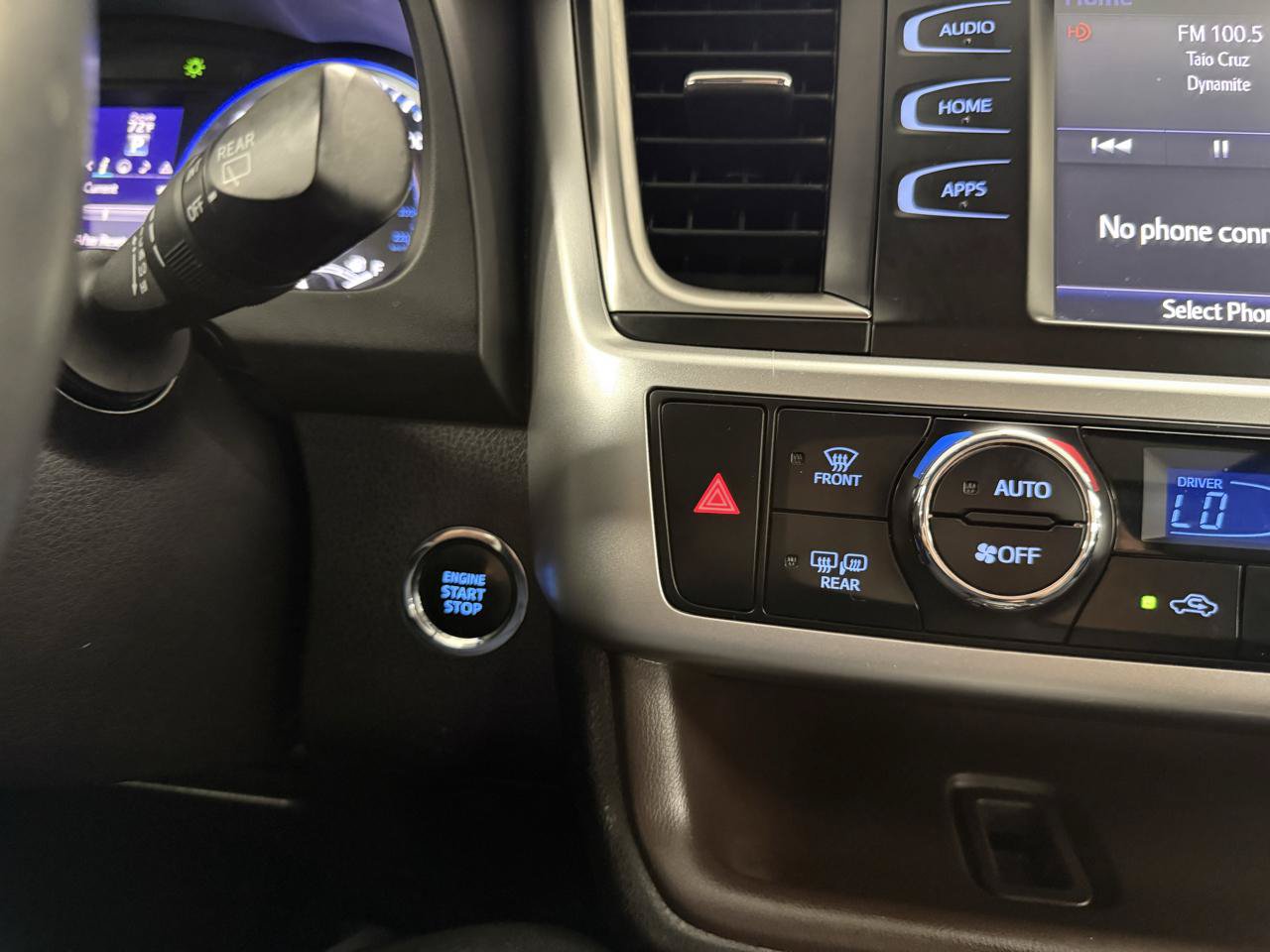 Used 2016 Toyota Highlander XLE AWD/4WD image 18