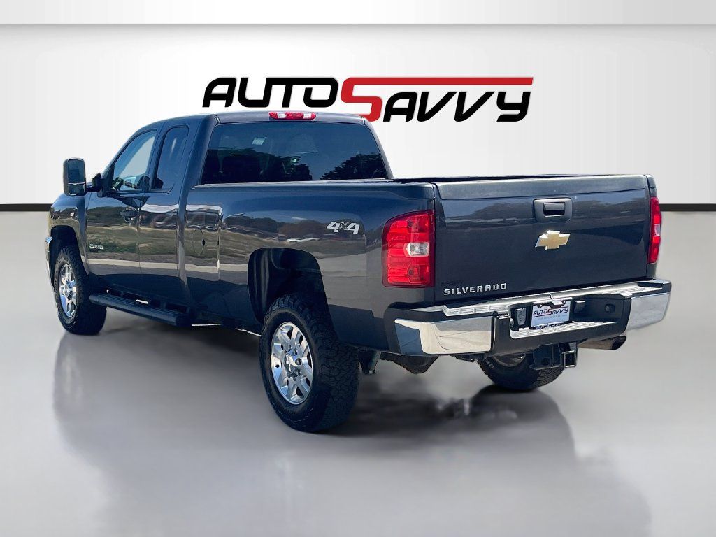 Used 2011 Chevrolet Silverado 2500 W/T AWD/4WD image 5