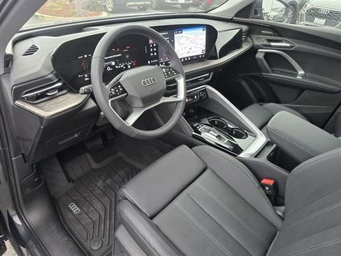 Used 2025 Audi Q5 Premium Plus image 12