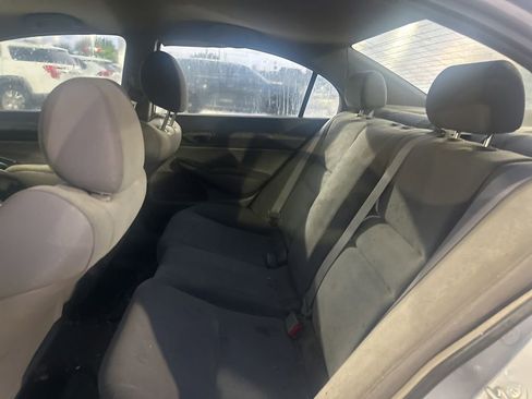 Used 2010 Honda Civic DX-VP image 10